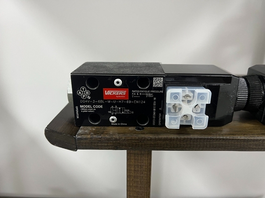Hydraulische Pumpe Dg4V-3-6c-M-H-H7-60-En210 Solenoidventil für 6045319-001 Modellcode