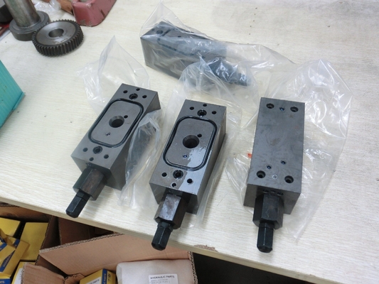 Anwendbar auf Crawler Crane Kohlenstoffstahl A10vso45 A10vso63 Ersatzteile Hydraulisches Ventil Dr