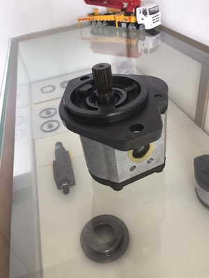 Paver-Anwendung Getriebe Pumpe Hydraulische Verteiler kommerzielle P50 für die glatte Ölverteilung